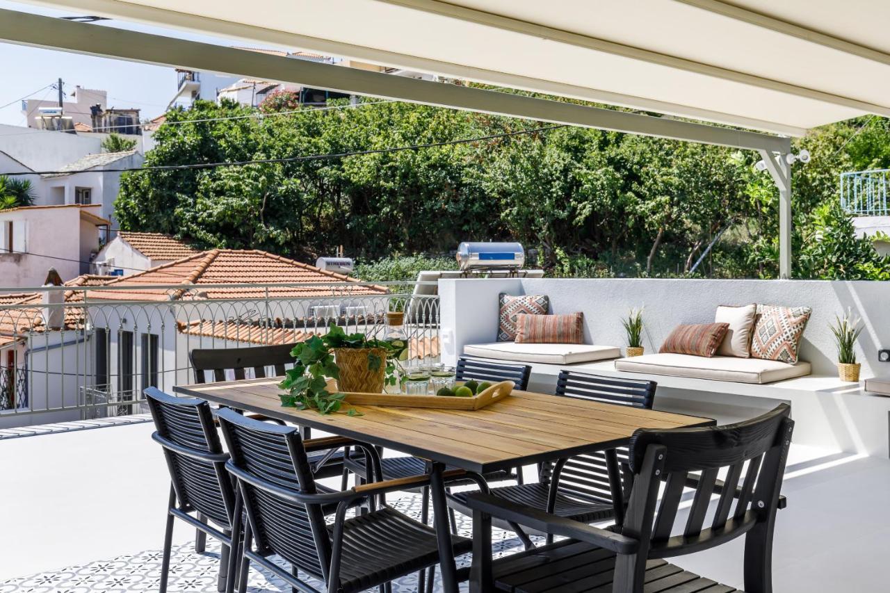 Breezy Rooftop House Skopelos Town Exterior photo